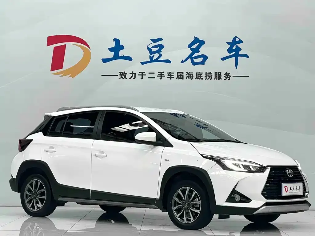 Toyota Yaris L — фото 7