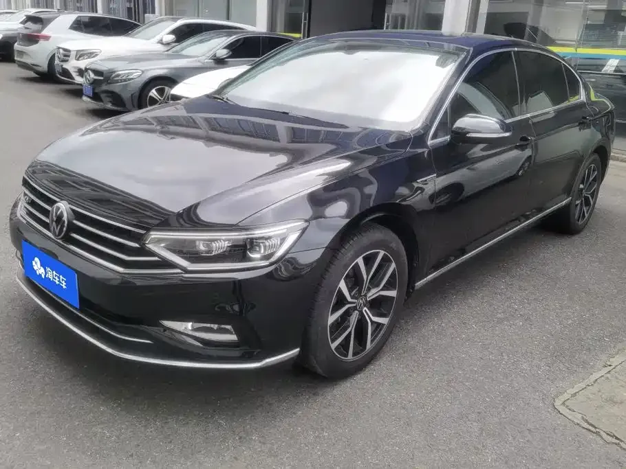 Volkswagen Magotan — фото 1