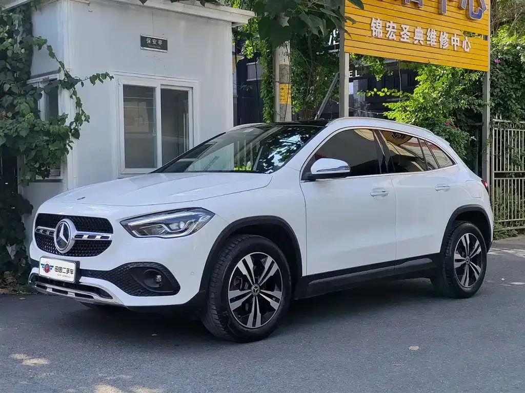 Mercedes-Benz GLA — фото 1