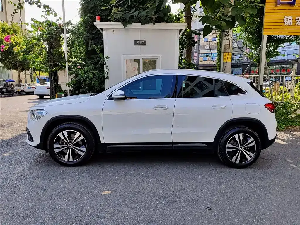 Mercedes-Benz GLA — фото 8