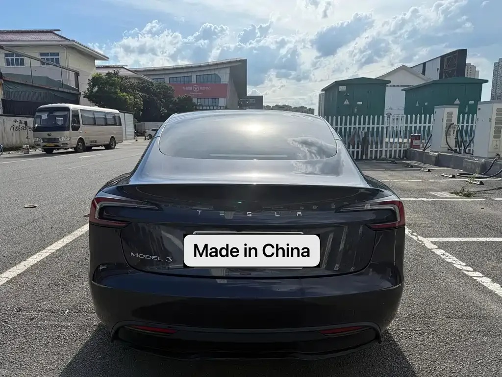 Tesla Model 3 — фото 3