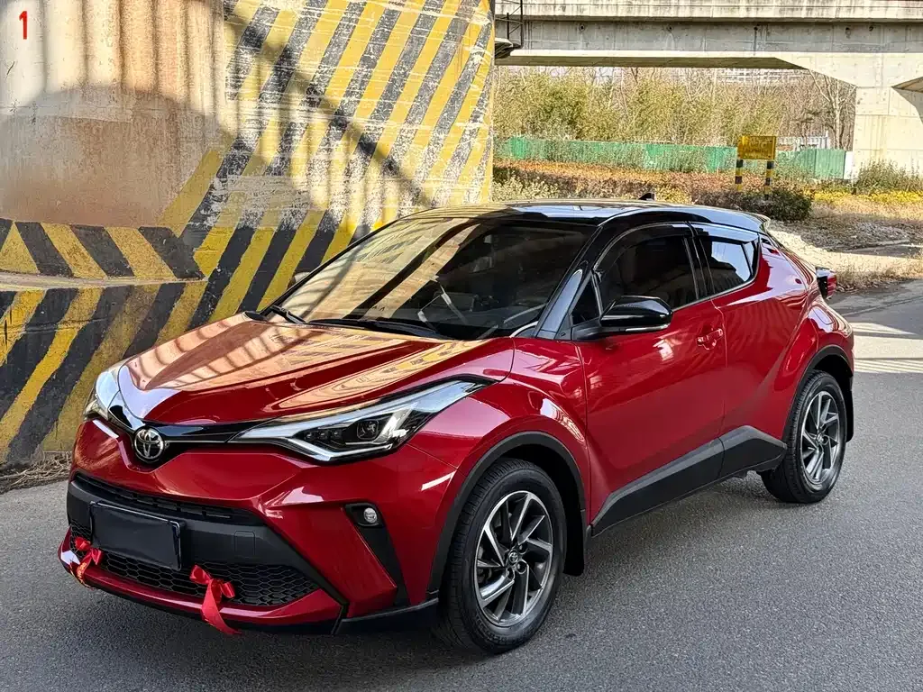 Toyota C-HR — фото 1