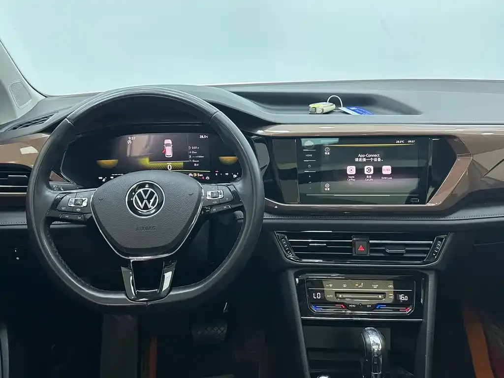 Volkswagen Tharu — фото 7