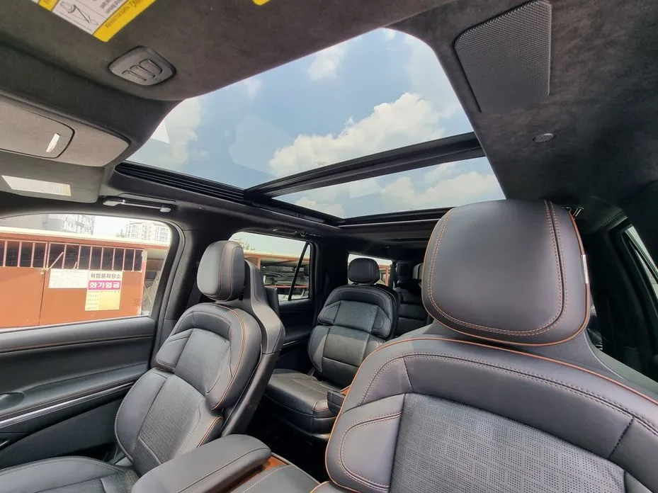 Lincoln Navigator — фото 10