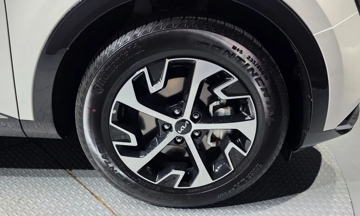 Kia Sportage — фото 9