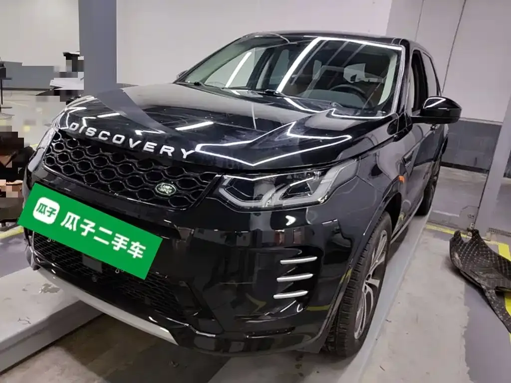 Land Rover Discovery Sport — фото 1