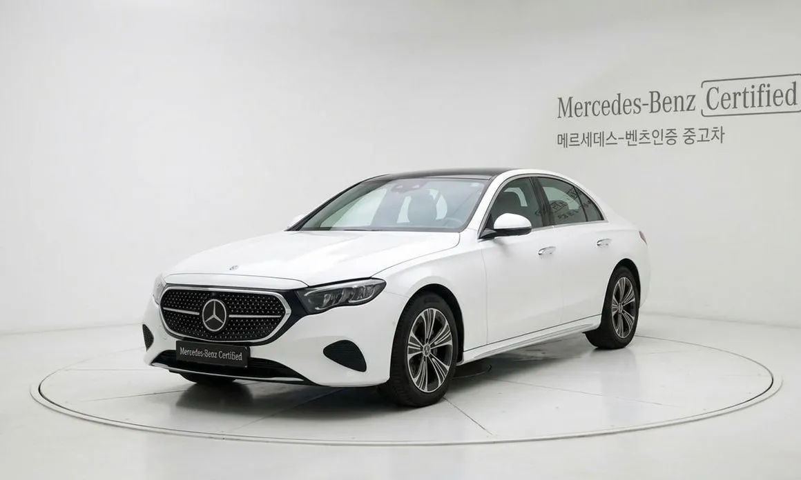 Mercedes-Benz E-Class — фото 1