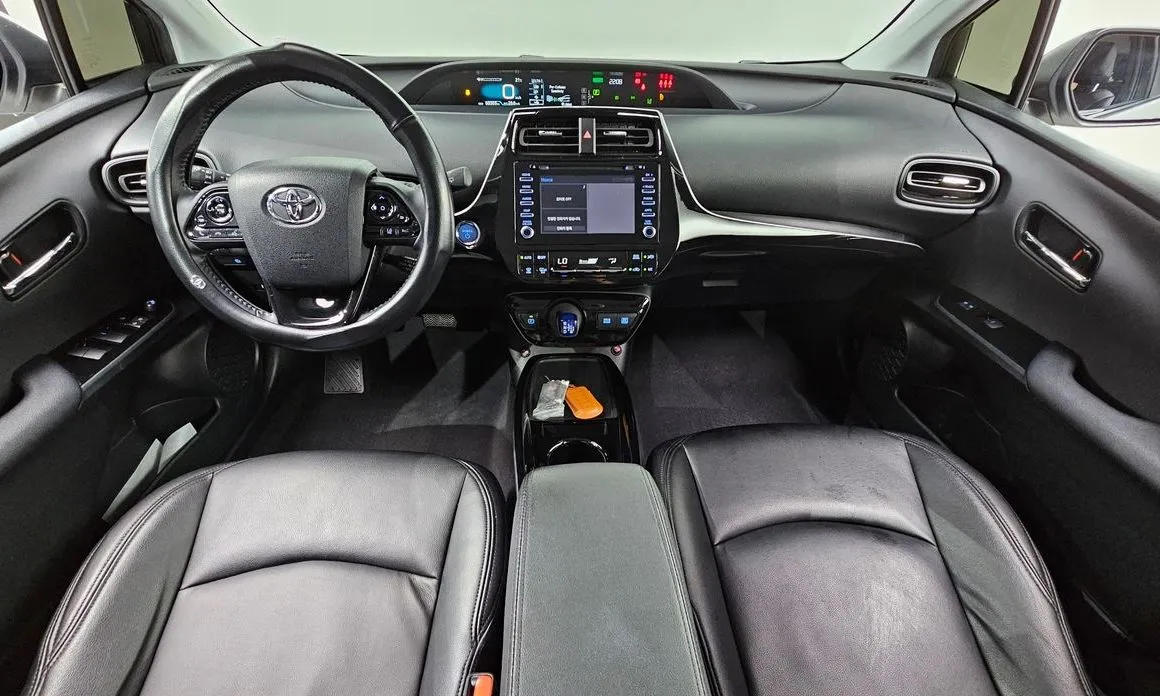Toyota Prius — фото 8