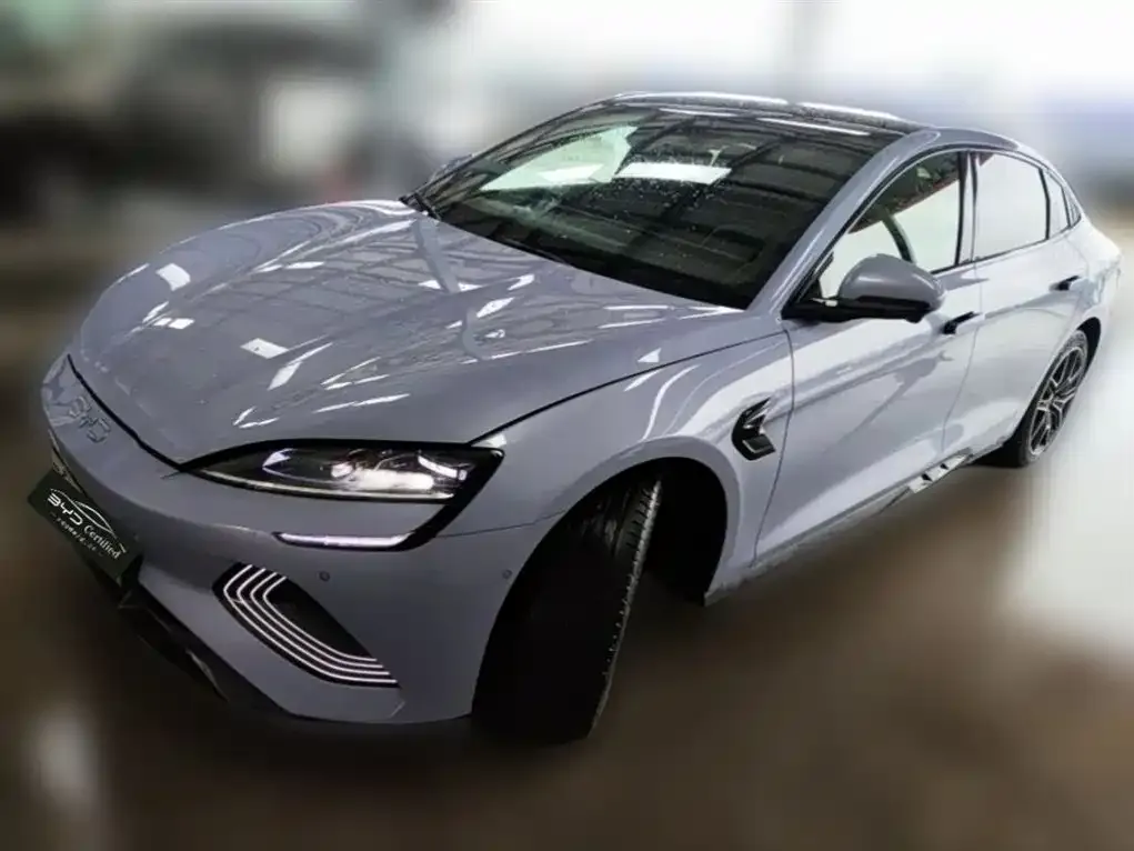 BYD Seal — фото 1