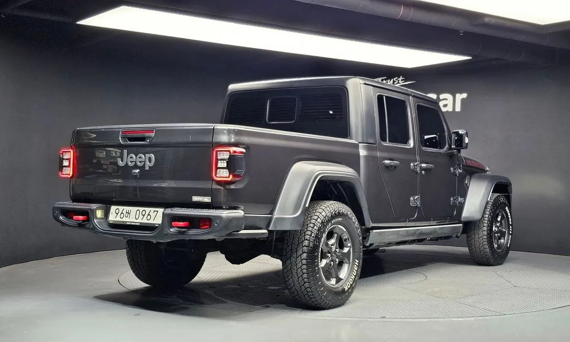Jeep Gladiator — фото 7