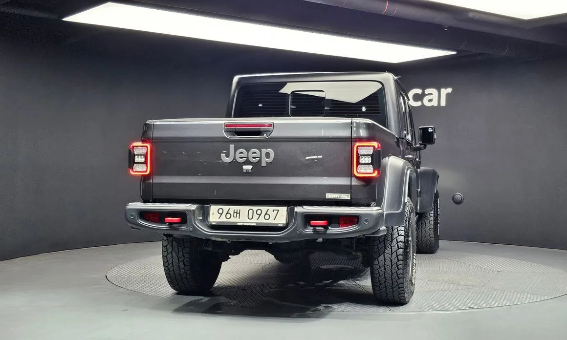 Jeep Gladiator — фото 8