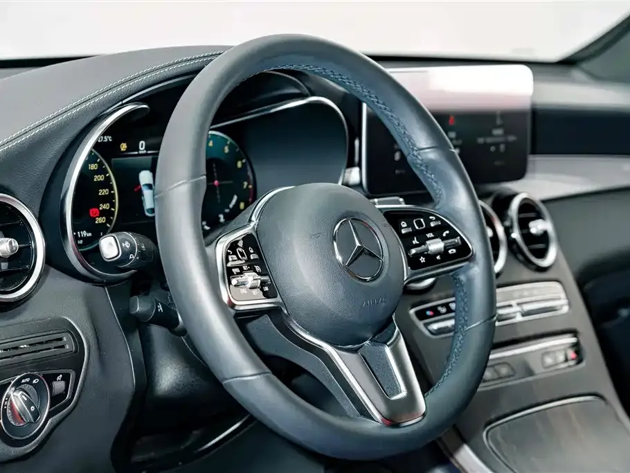 Mercedes-Benz GLC Coupe — фото 10