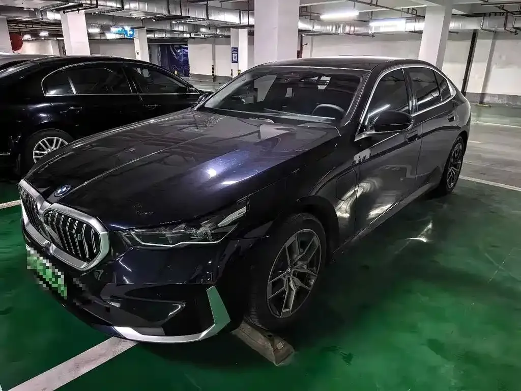BMW i5 — фото 1