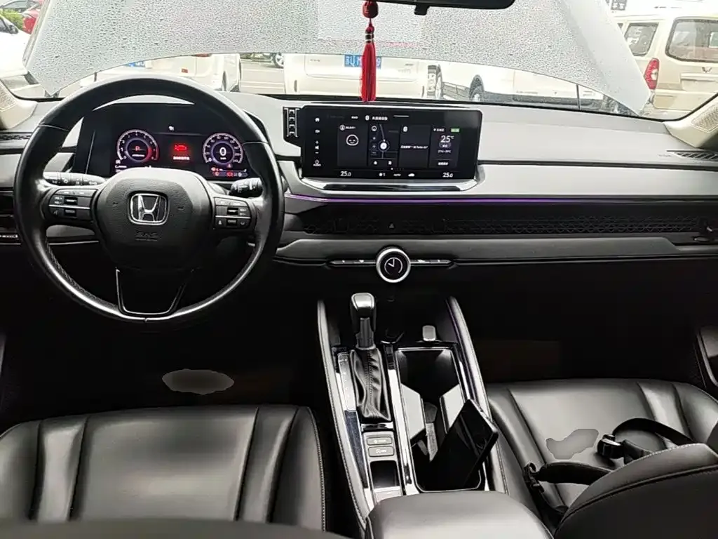 Honda Accord — фото 8