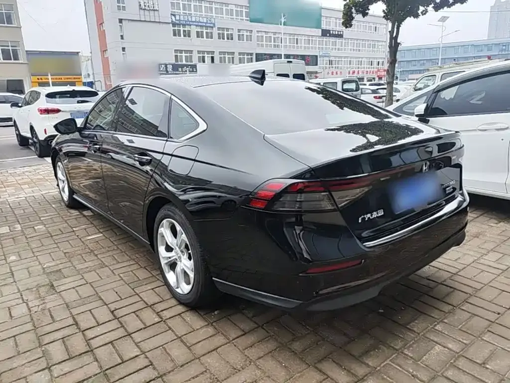 Honda Accord — фото 4