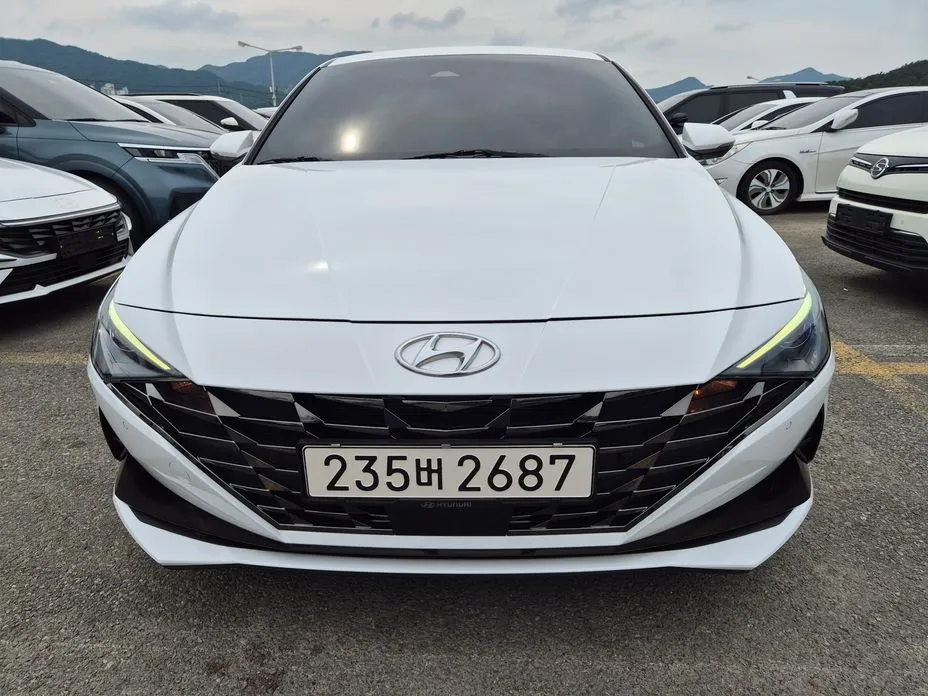 Hyundai AVANTE — фото 1