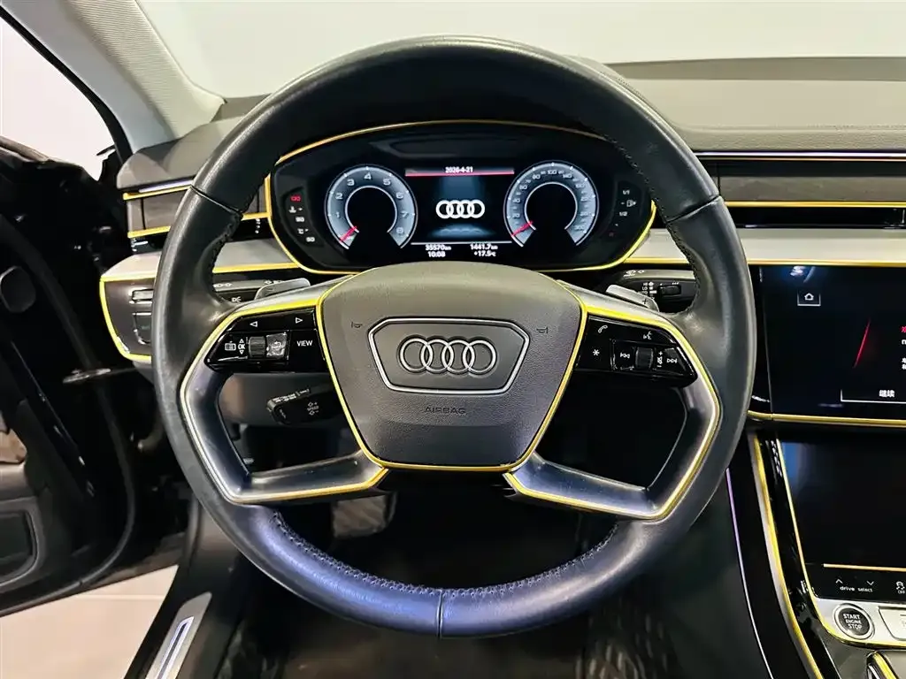 Audi A8 — фото 3