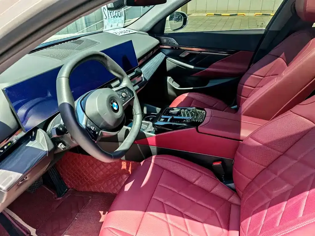 BMW 5 Series — фото 4