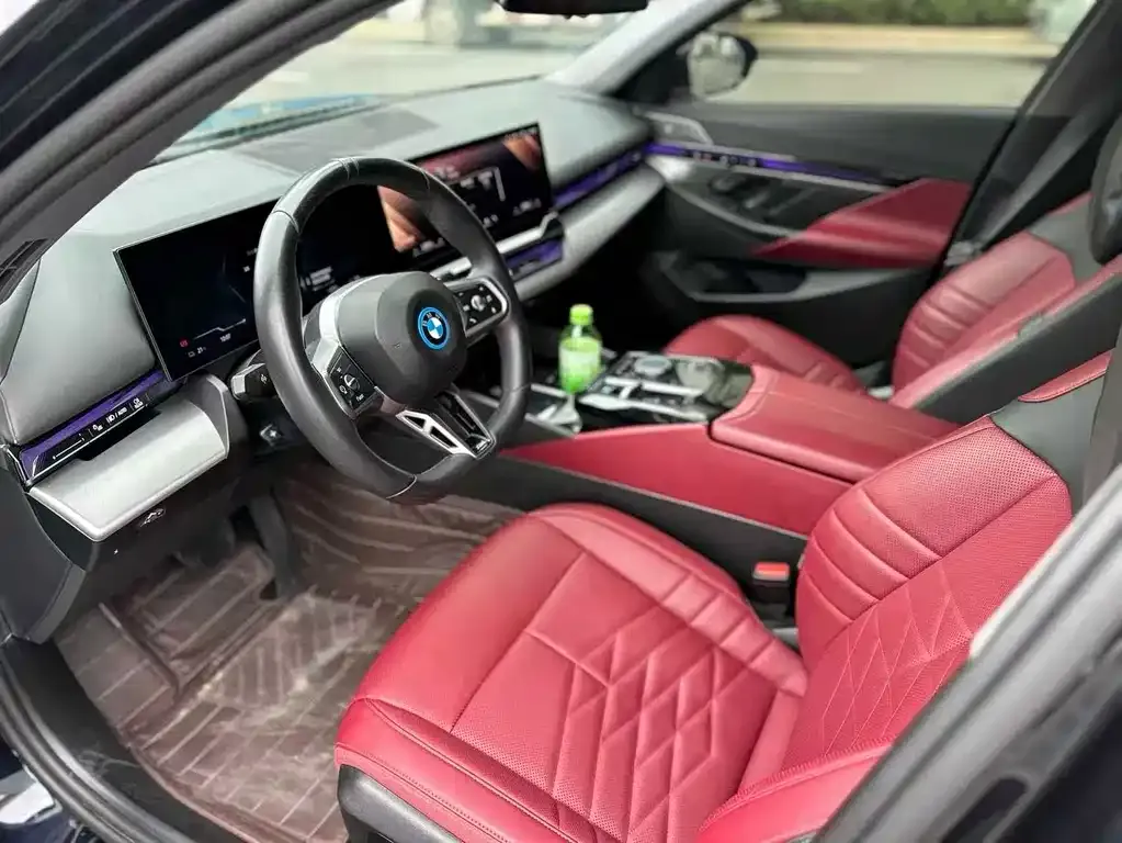 BMW i5 — фото 3