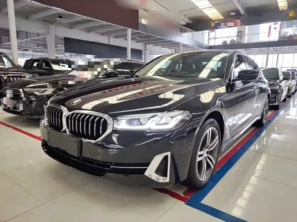 BMW 5 Series — фото 1