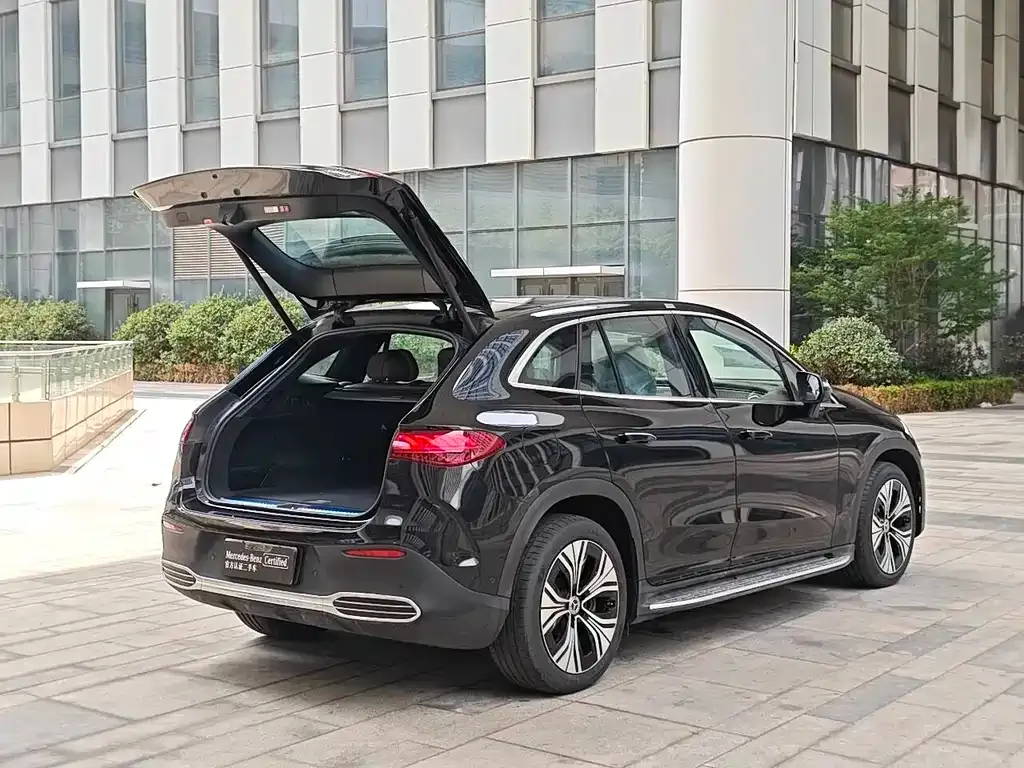Mercedes-Benz EQE SUV — фото 7