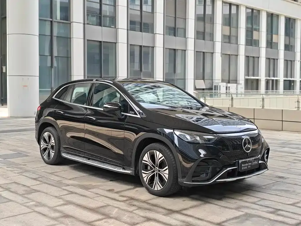 Mercedes-Benz EQE SUV — фото 4
