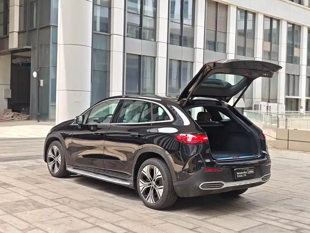 Mercedes-Benz EQE SUV — фото 9