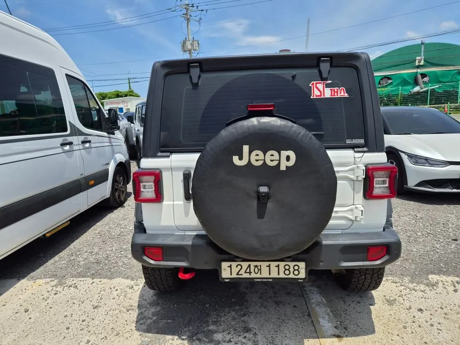 Jeep Wrangler — фото 3