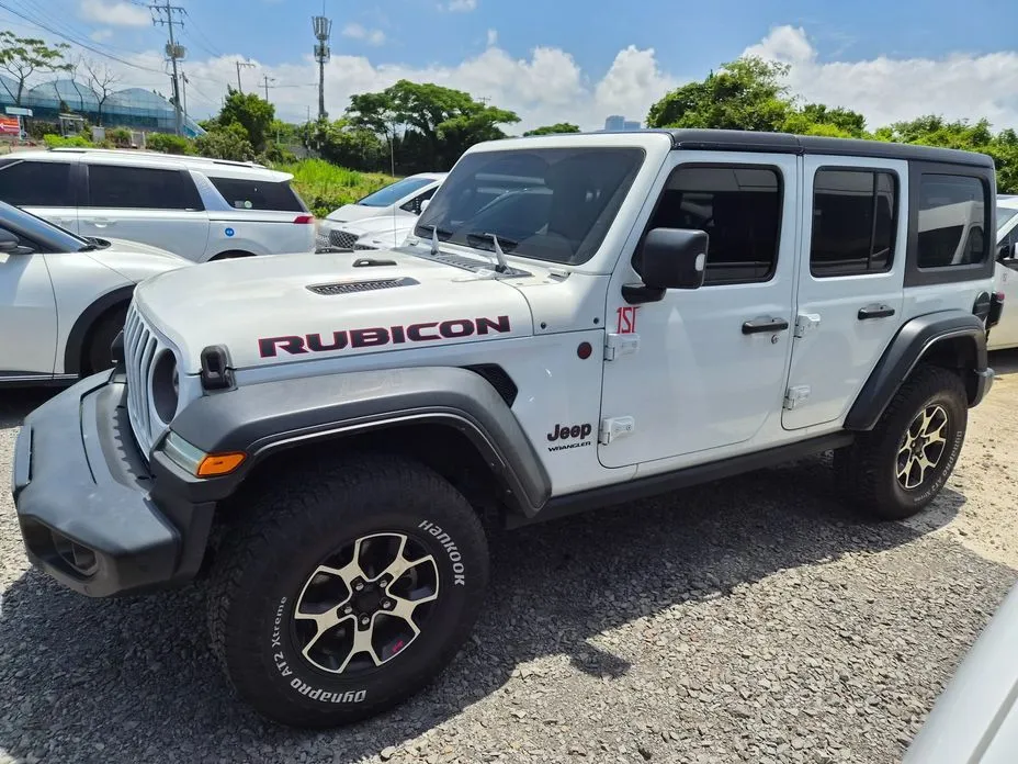 Jeep Wrangler — фото 8