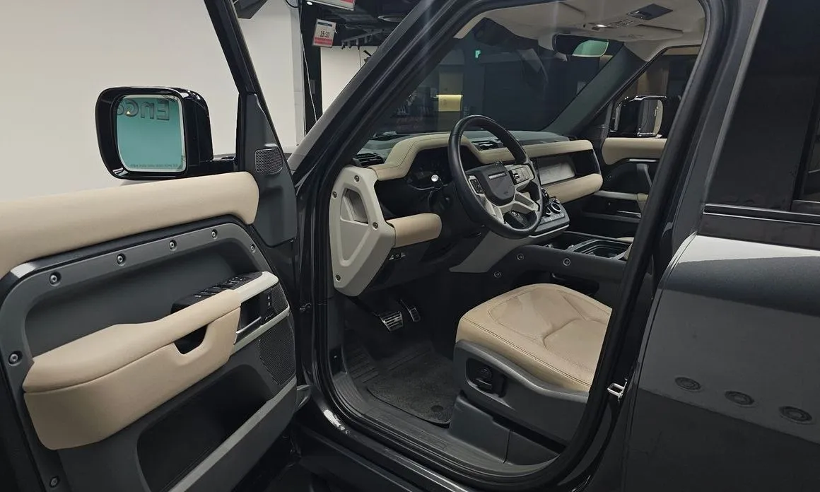 Land Rover Defender — фото 9