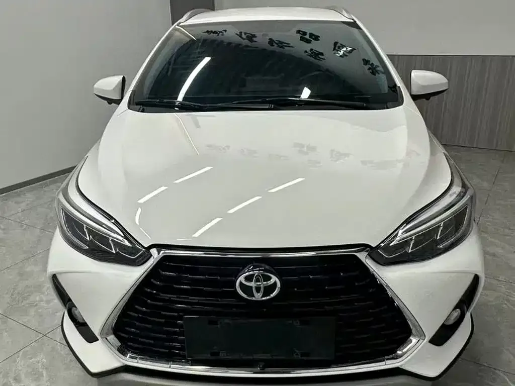 Toyota Yaris L — фото 4