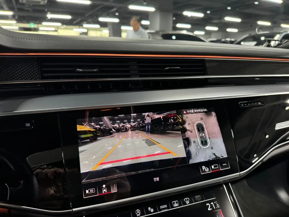 Audi S8 — фото 9
