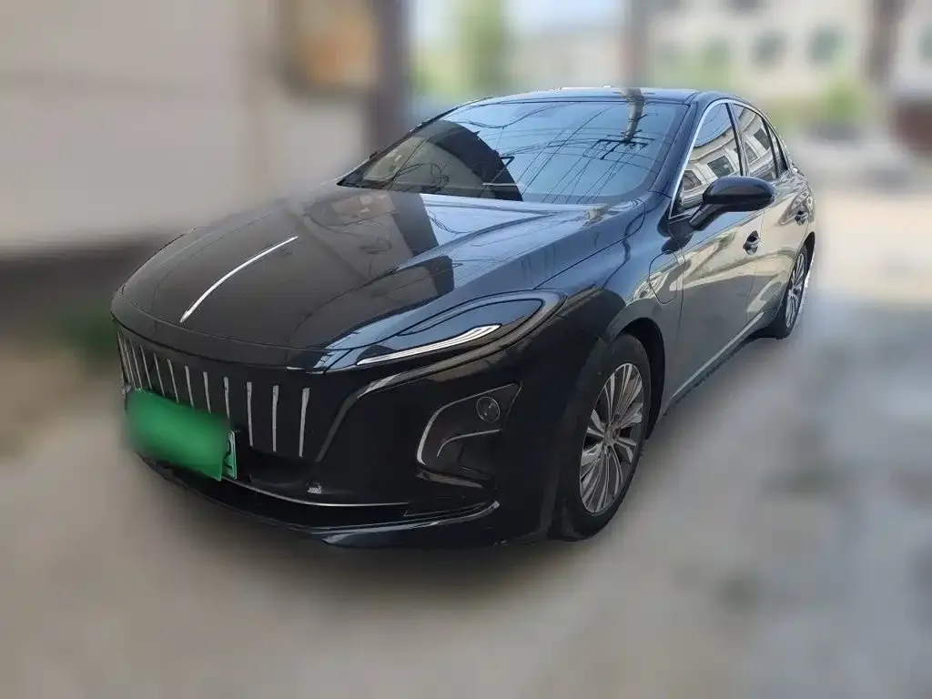 Hongqi E-QM5 — фото 1