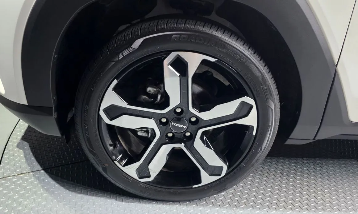 KG Mobility (Ssangyong) Torres — фото 9