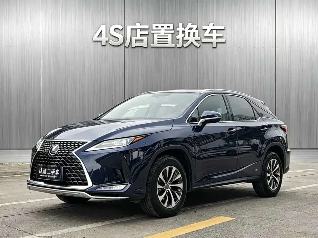 Lexus RX — фото 1