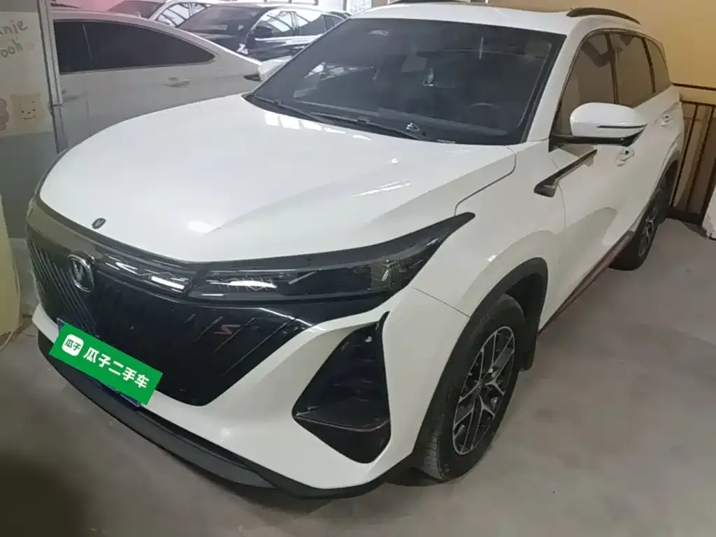 Changan CS75PLUS — фото 1