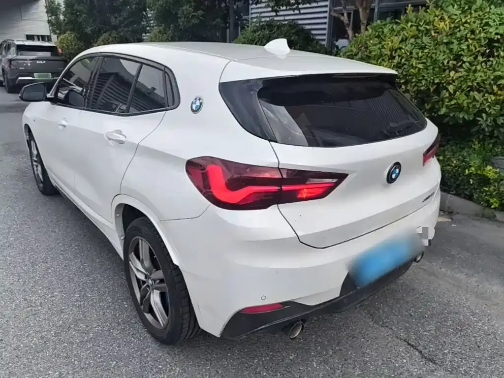 BMW X2 — фото 10