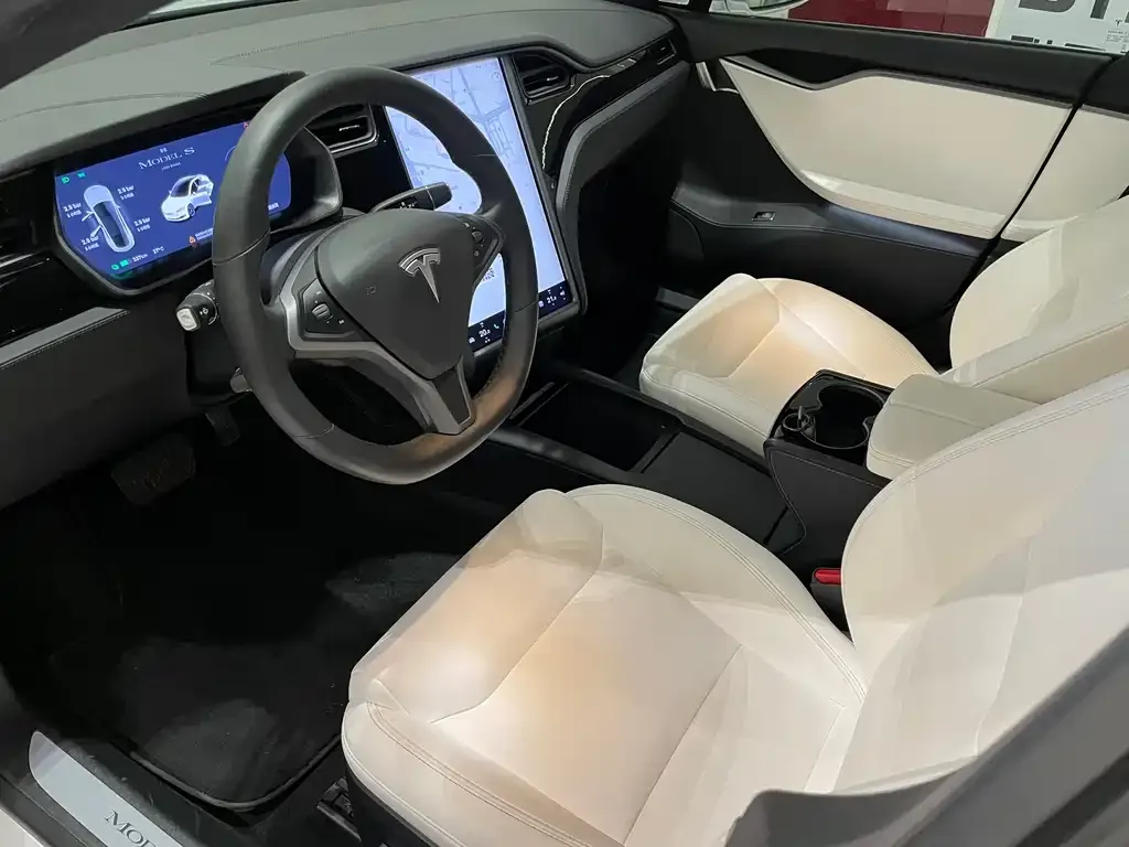 Tesla Model S — фото 9