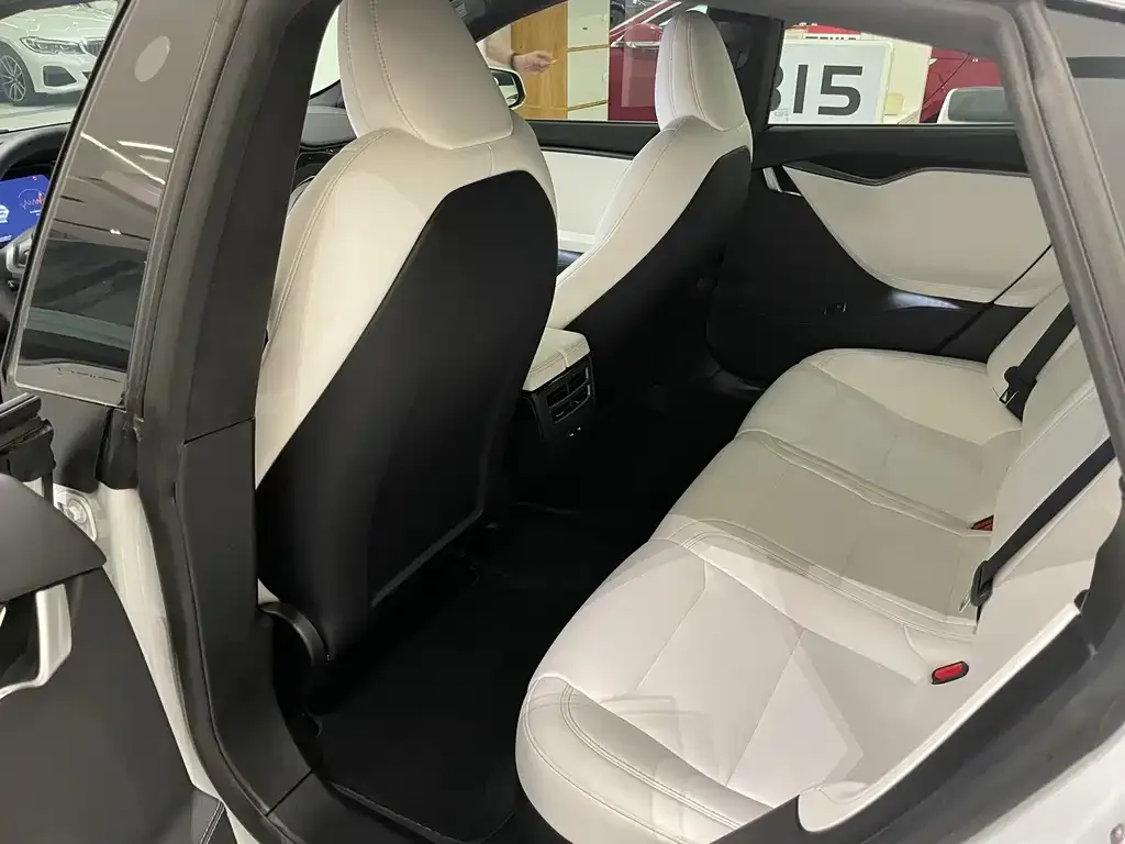Tesla Model S — фото 2