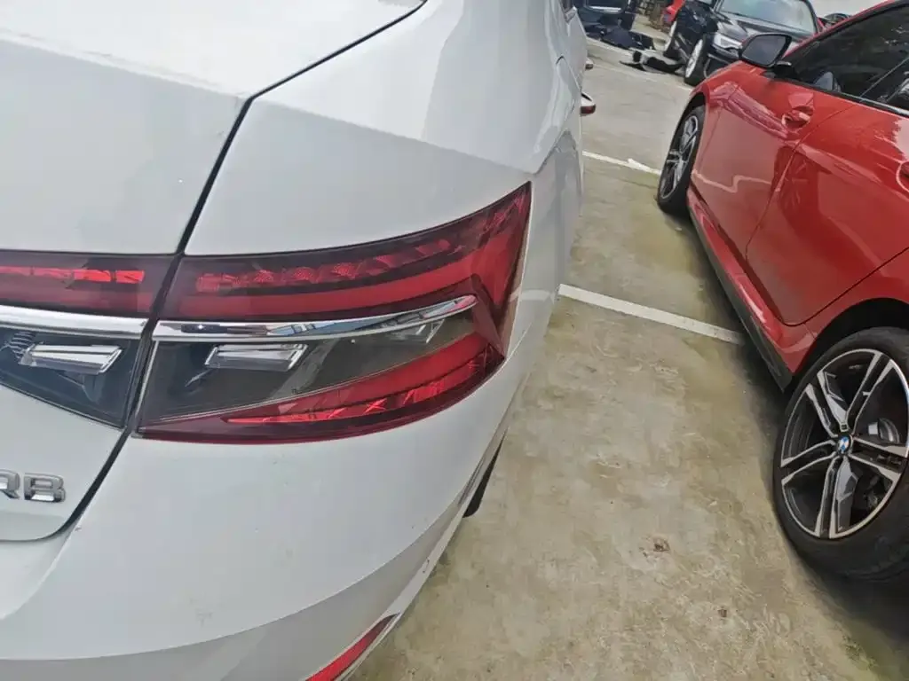 Skoda Superb — фото 5