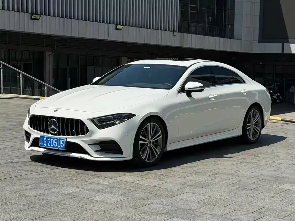 Mercedes-Benz CLS — фото 1