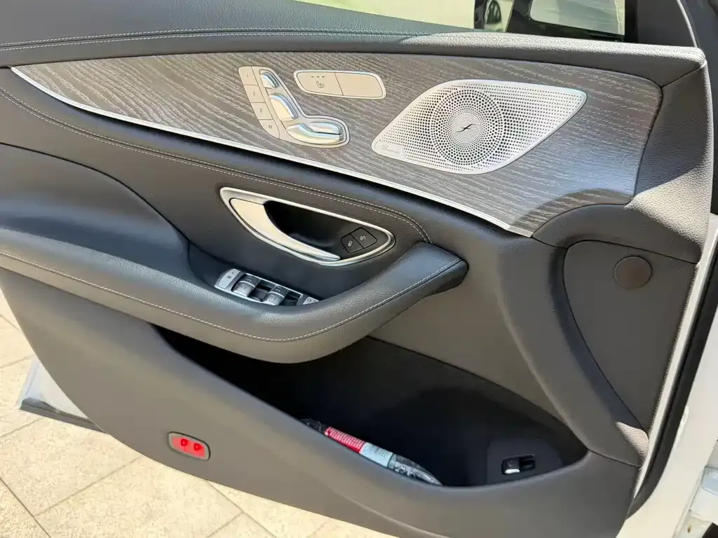 Mercedes-Benz CLS — фото 10