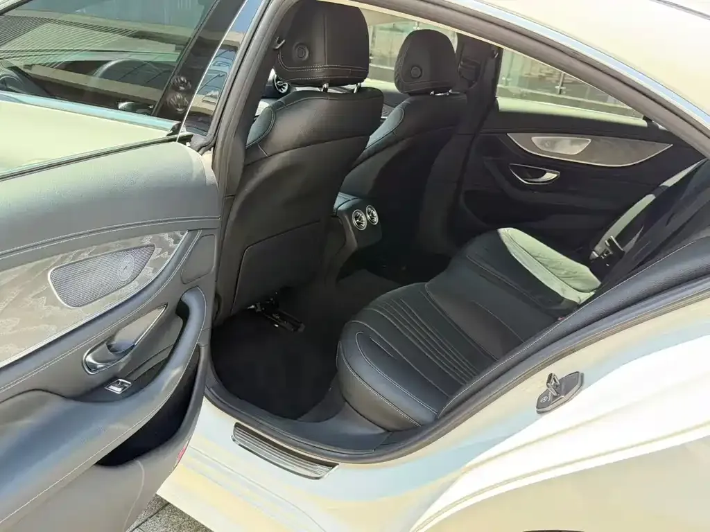 Mercedes-Benz CLS — фото 5