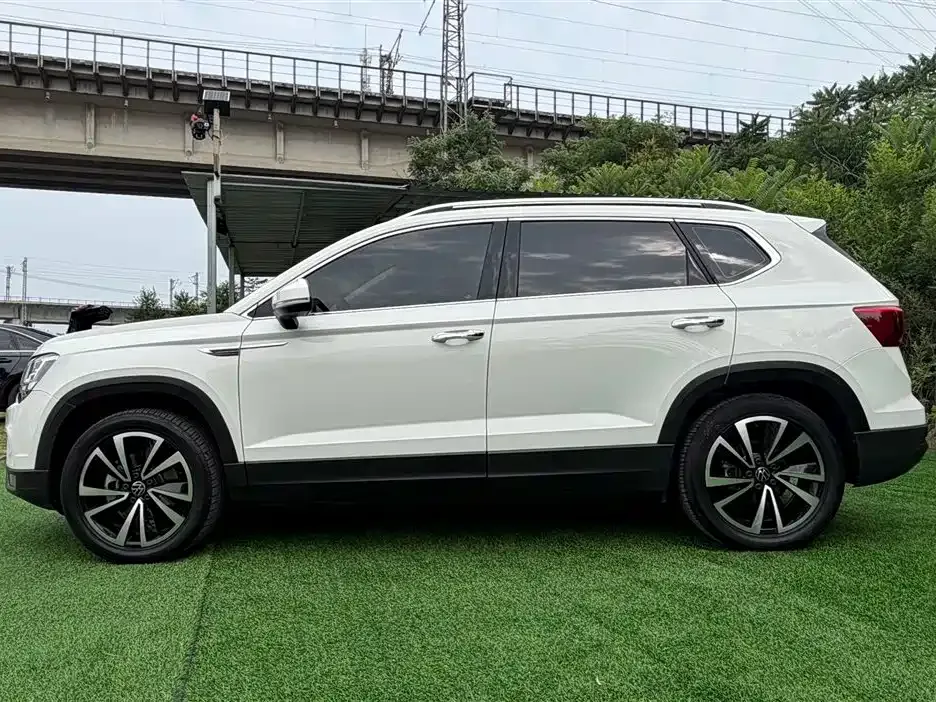 Volkswagen Tharu — фото 2