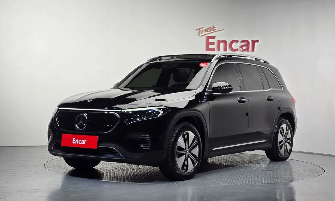 Mercedes-Benz EQB — фото 1