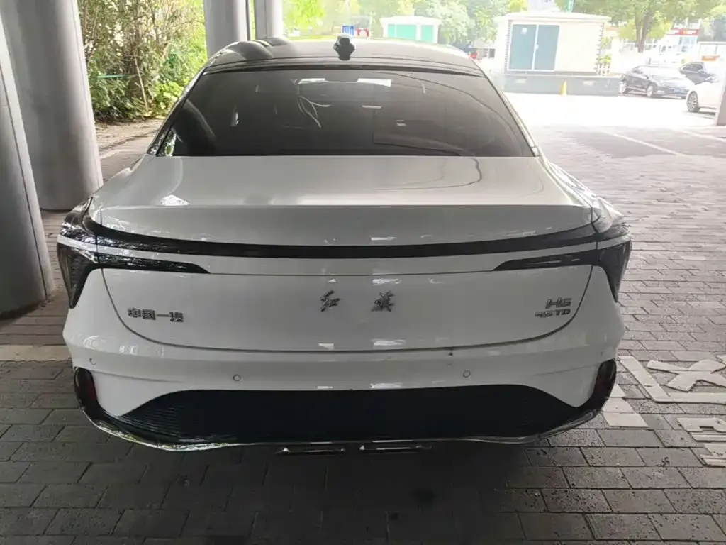 Hongqi H6 — фото 6