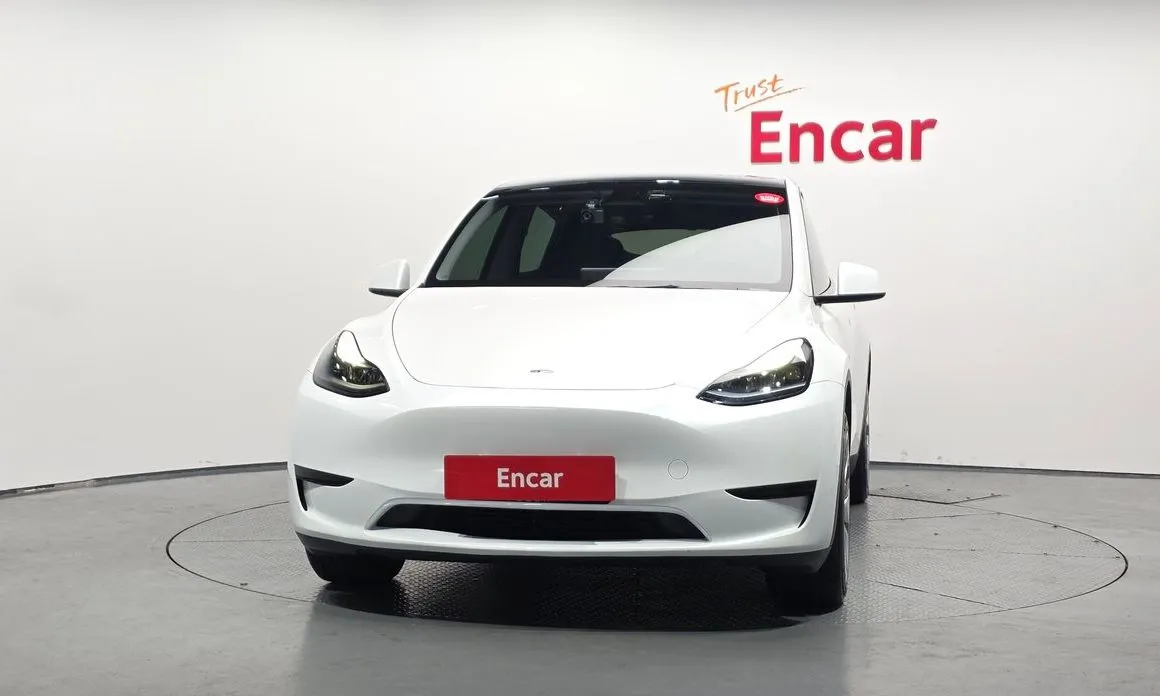 Tesla Model Y — фото 2