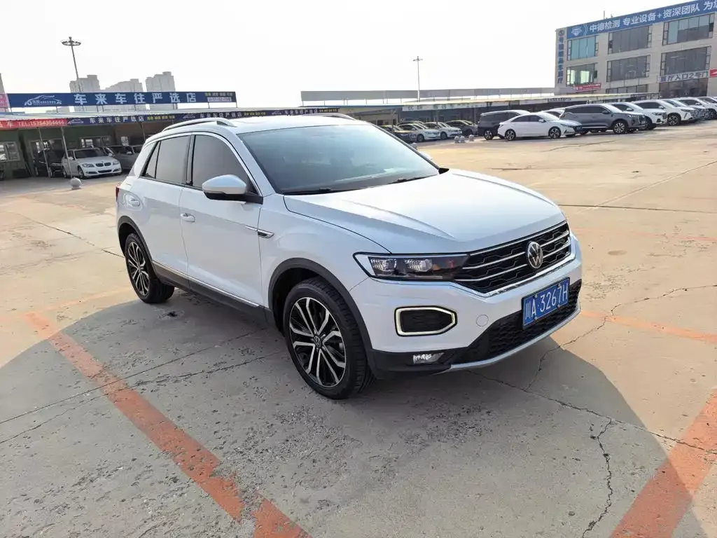 Volkswagen T-Roc — фото 6