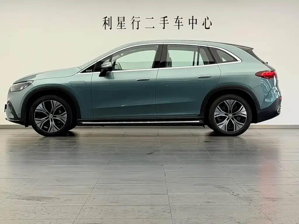 Mercedes-Benz EQE SUV — фото 4