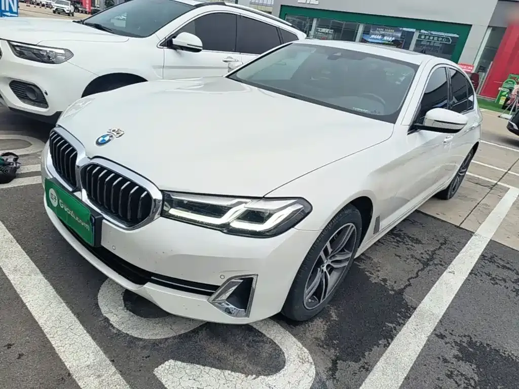 BMW 5 Series — фото 10